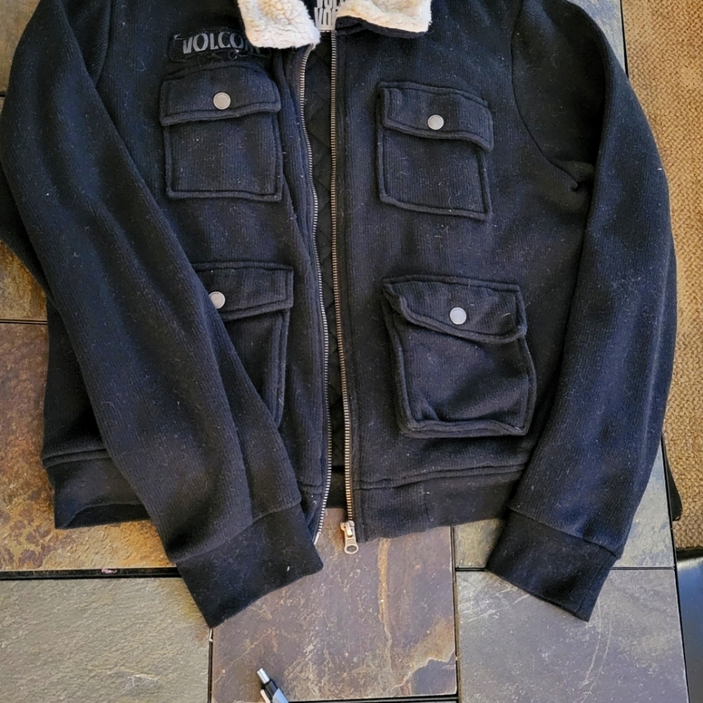 VOLCOM coat. Kids large